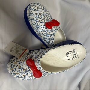 Crocks Hello Kitty Red and Blue  for men’s size 13
NWT
